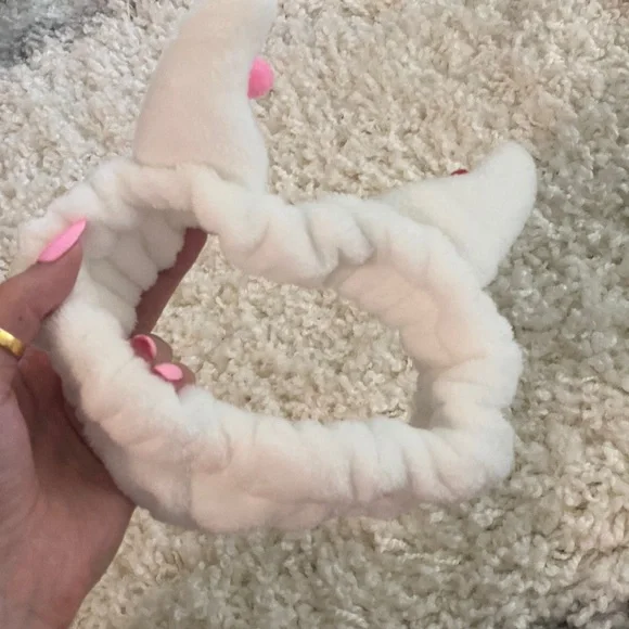 Skincare Headband - Picture 2 of 2